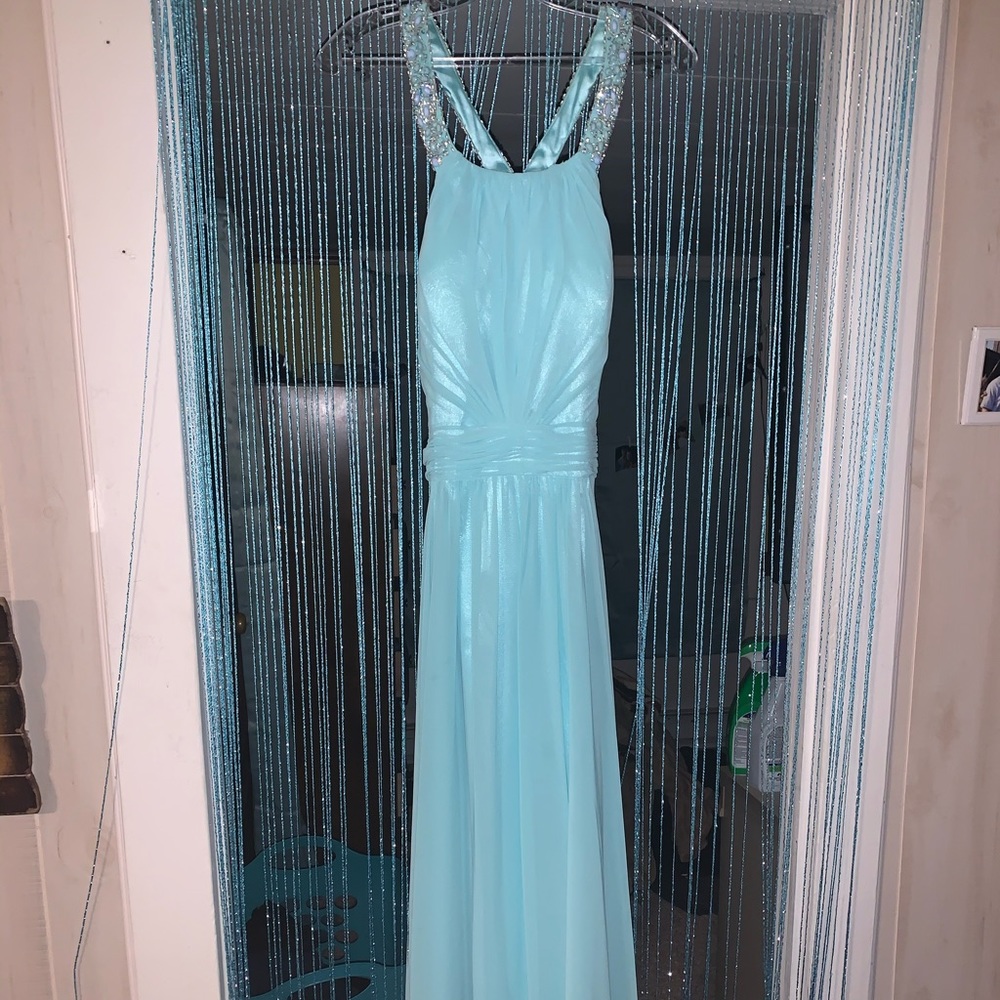 Prom dress - Picture 2 of 4